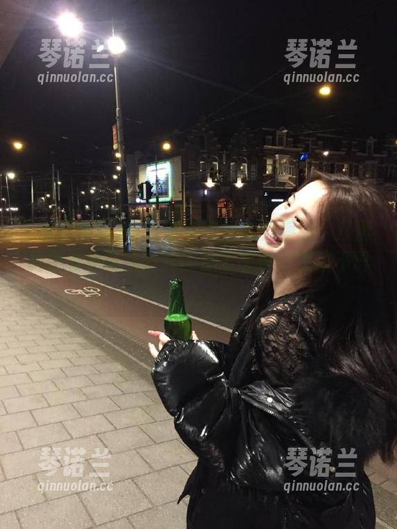 每日黑料华丽转身视频：从黑料中看见真实自我的励志故事，感动不已！