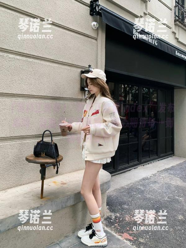 “黑料正能量index”发布趣闻，让我们永不迷路，满心期待每一则精彩八卦吧！