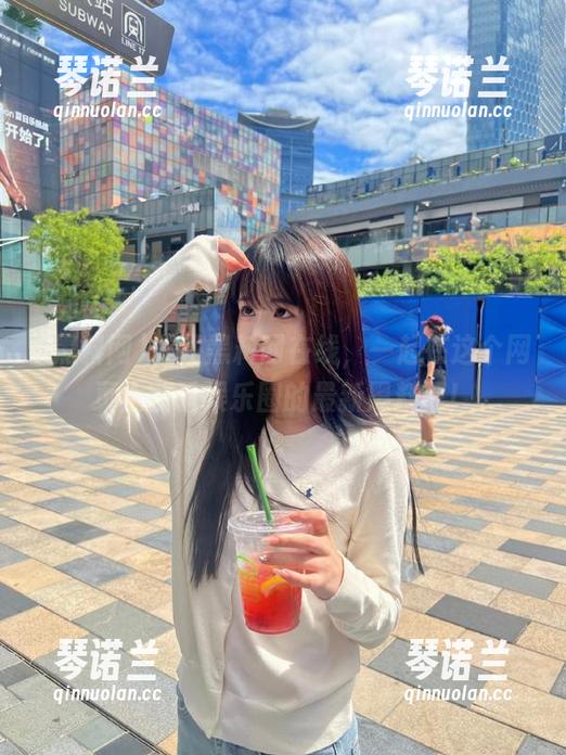 关注黑料网在线，一起在这个网页上翻看娱乐圈的最新黑料吧！
